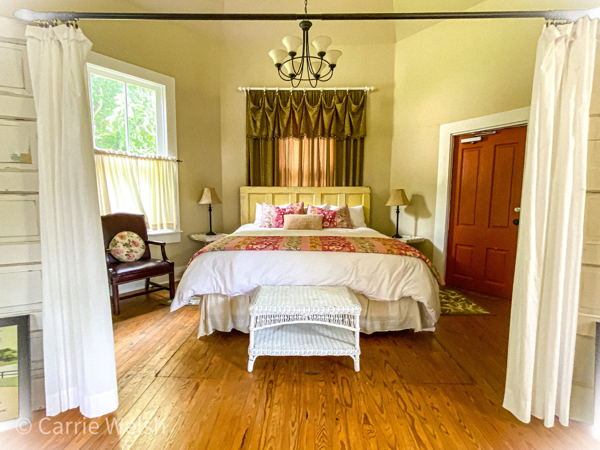 Mount Nebo Inn in Rocheport, Missouri Home